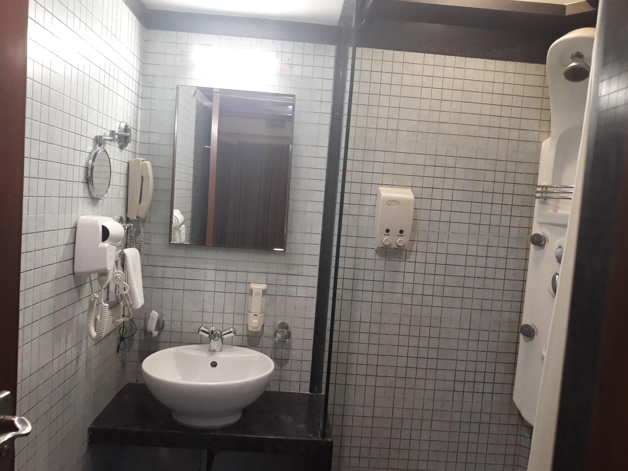 Fabhotel Shubhangan - Nr Bandra Mumbai Exteriör bild