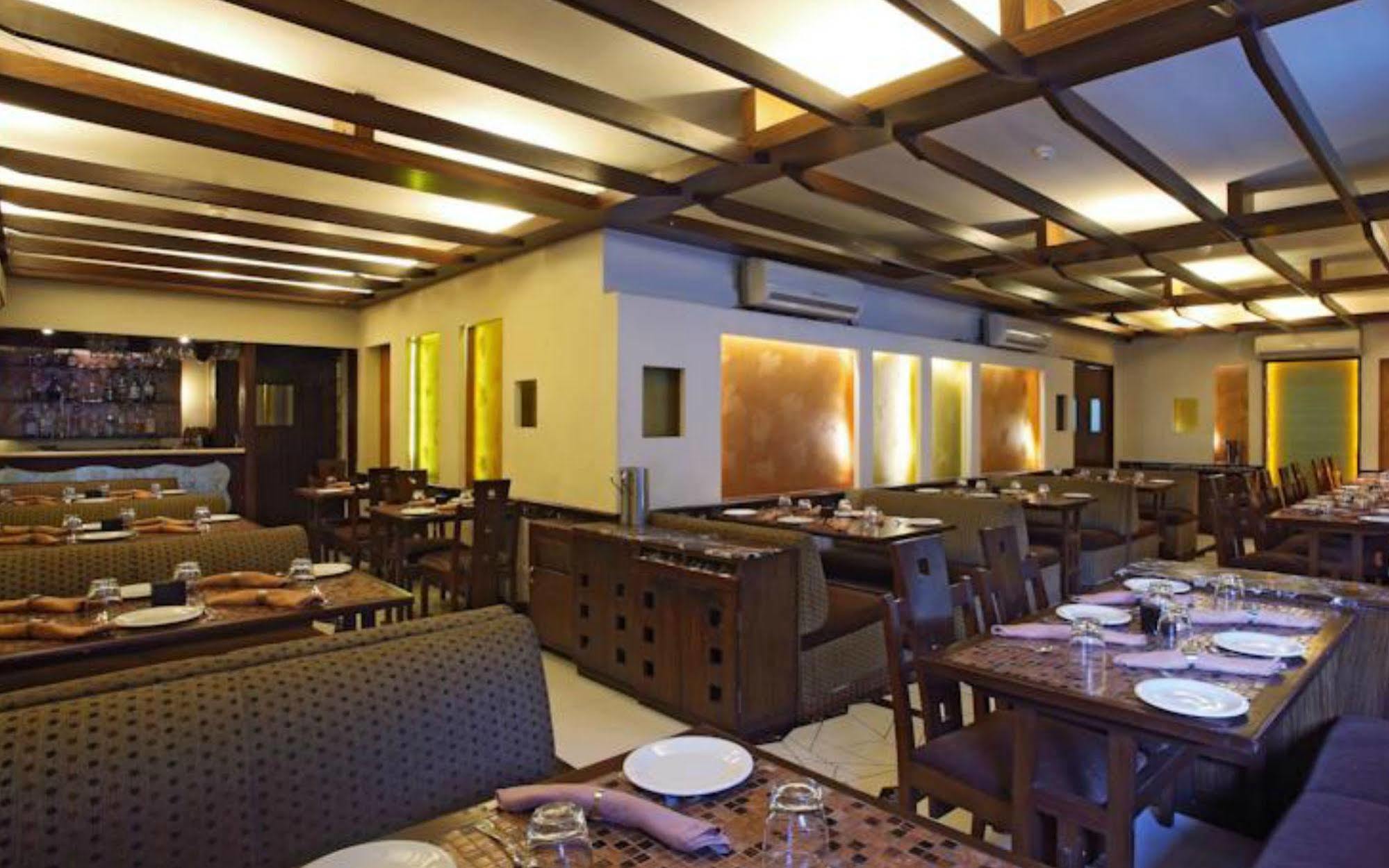 Fabhotel Shubhangan - Nr Bandra Mumbai Exteriör bild