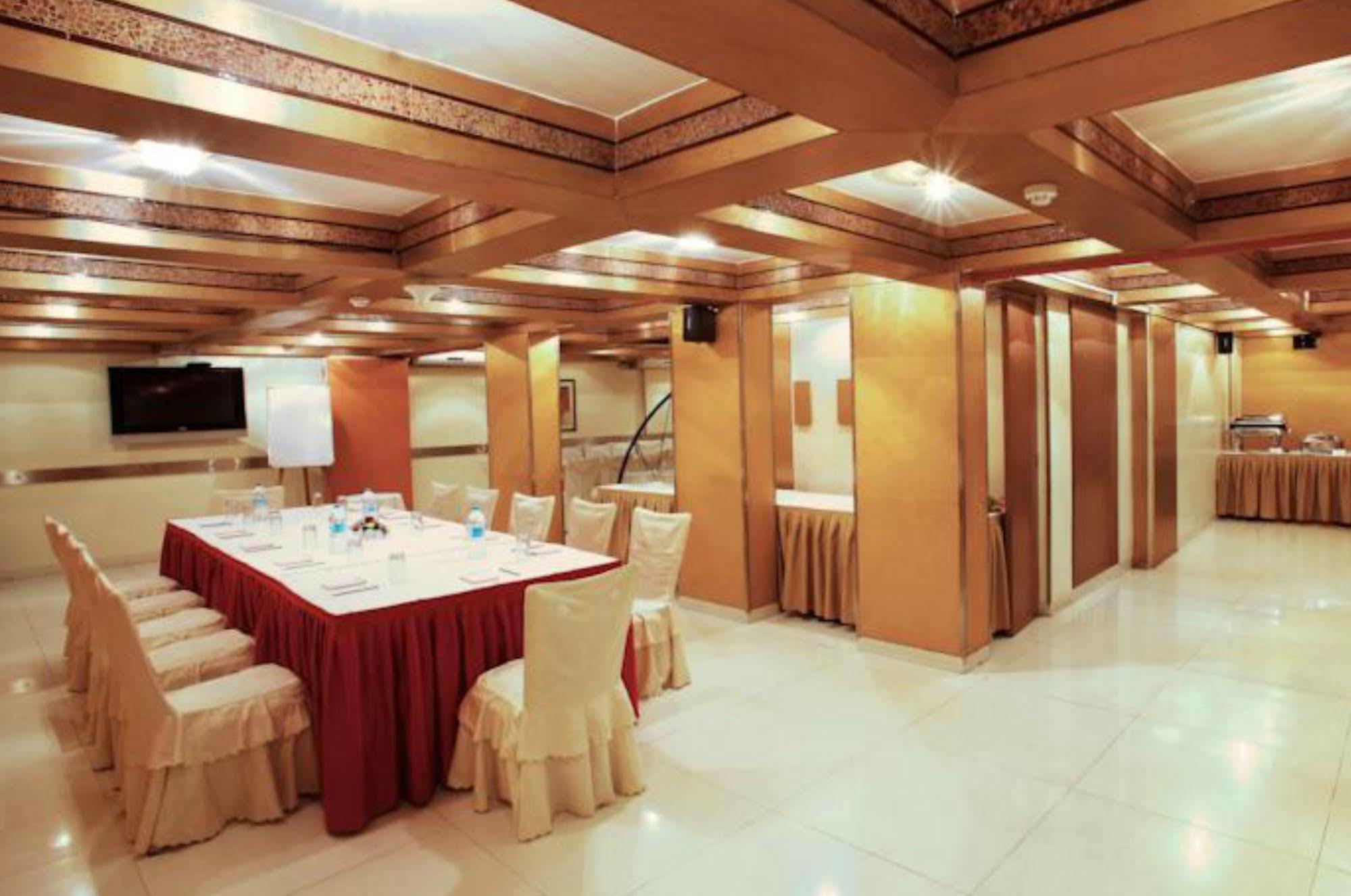Fabhotel Shubhangan - Nr Bandra Mumbai Exteriör bild