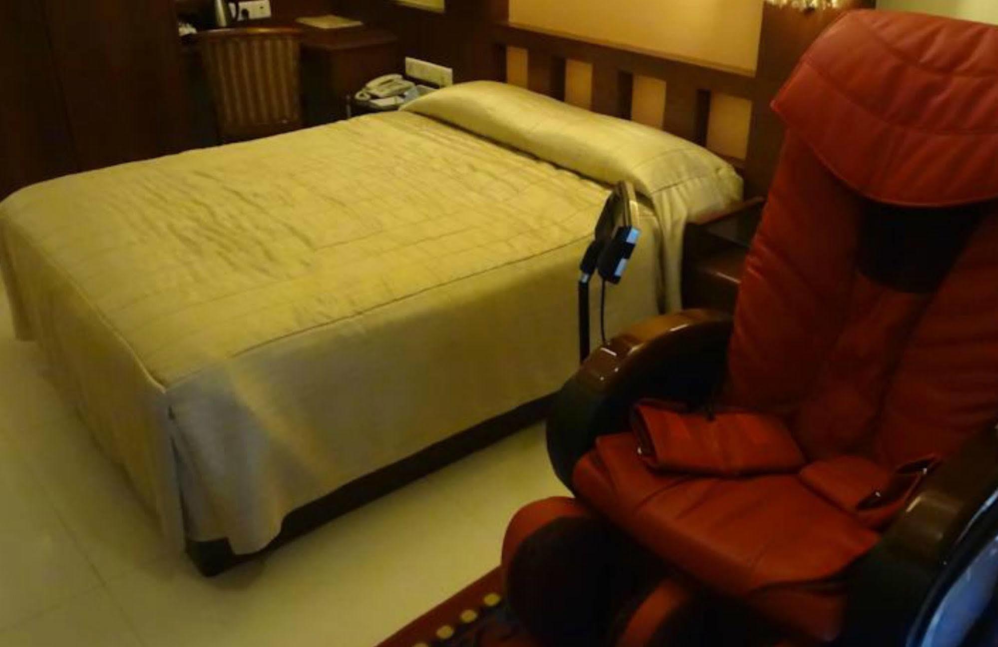 Fabhotel Shubhangan - Nr Bandra Mumbai Exteriör bild